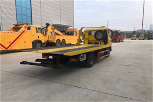 浮梁非事故拖车